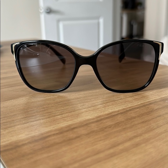 Prada Sunglasses - Picture 5 of 6